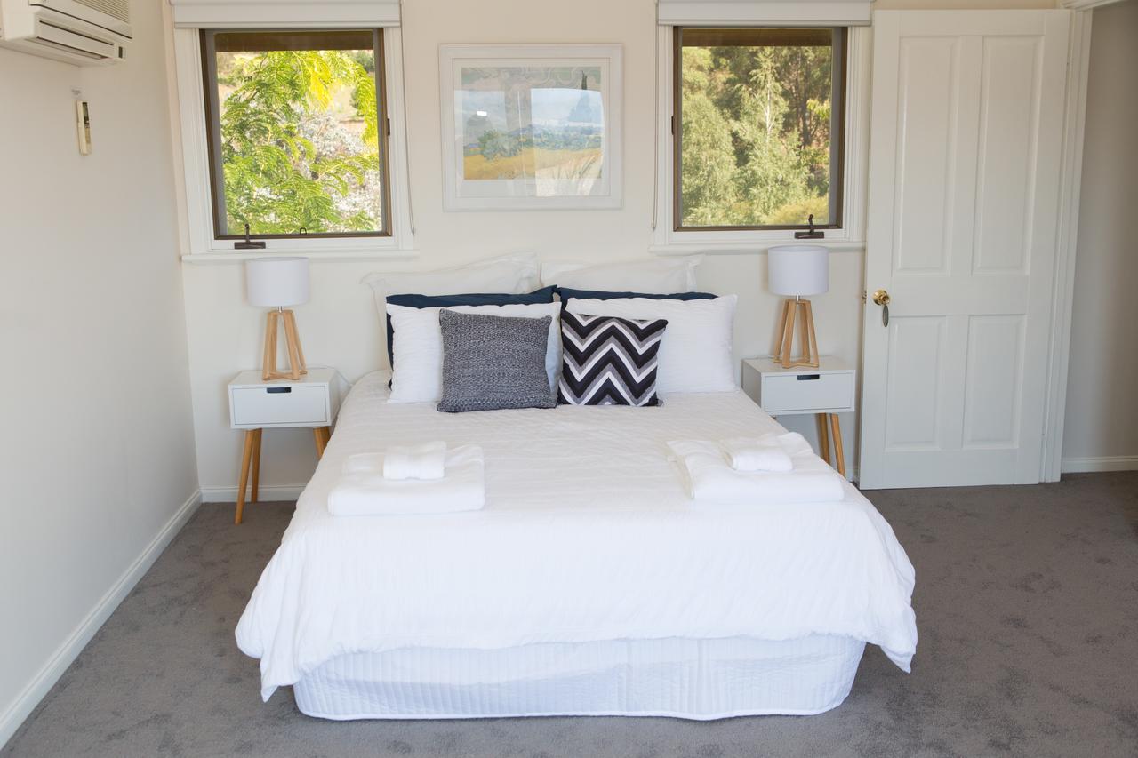 Bed and Breakfast Rosewhite House Myrtleford Exterior foto